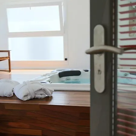 La En L'ile - 2 Piscines & Hotel 3*