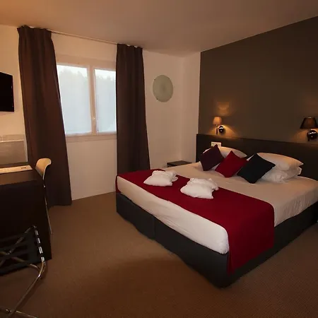 Hotel La En L'ile - 2 Piscines &