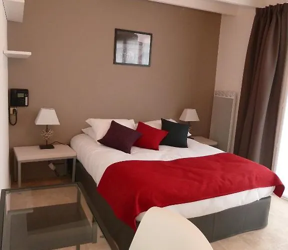 La En L'ile - 2 Piscines & 호텔 3*