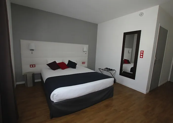 La En L'ile - 2 Piscines & 호텔