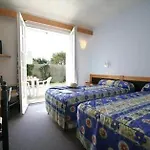 La En L'île Hotel 3*
