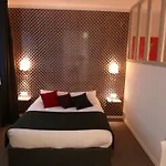 La En L'île 3*