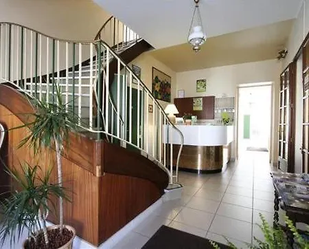 La En L'ile - 2 Piscines & فندق