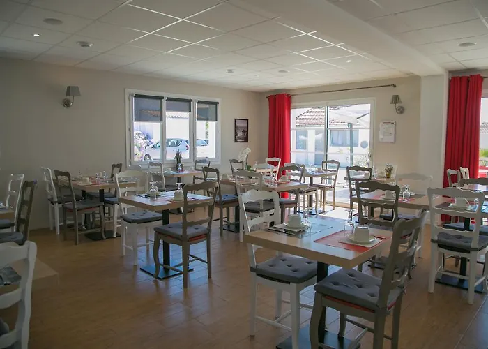 ホテル La En L'ile - 2 Piscines & 3*