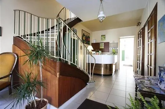 La En L'ile - 2 Piscines & Hotel