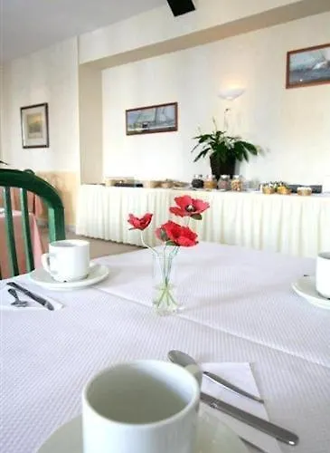 La En L'ile - 2 Piscines & 3* ノワールムーティエ